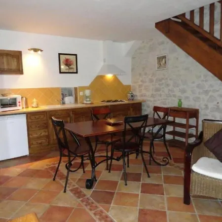 بيت للعطل House La Bergerie 1 *